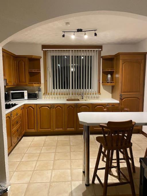 3 Bedroom Home-Inverkeithing Bagian luar foto